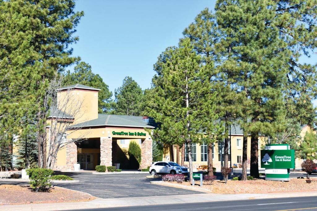 GreenTree Inn & Suites Pinetop Main image 1